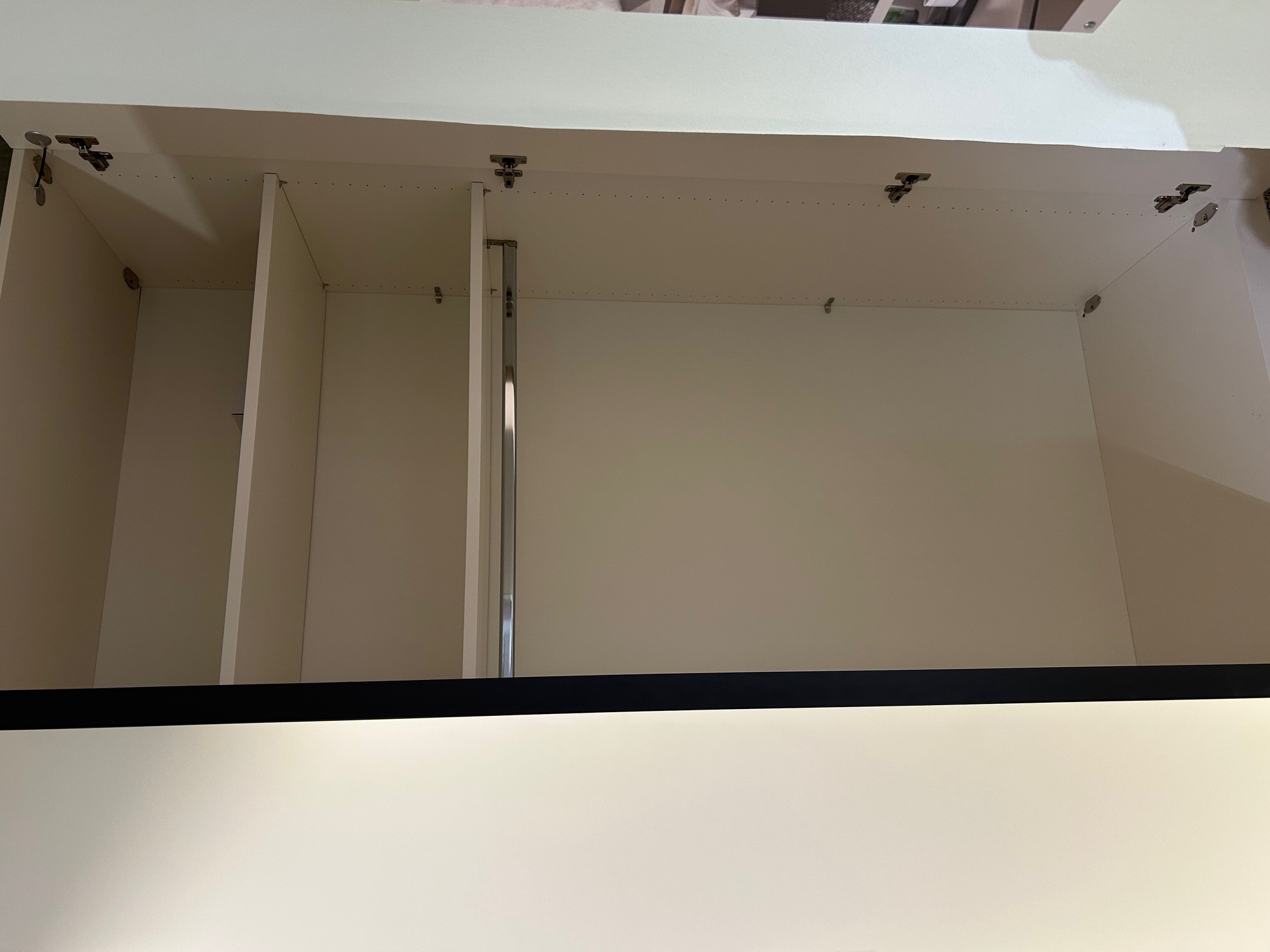 Loddenkemper Schlafzimmer LATURA ca. B303 H239 T60 cm in **Lack bianco weiß matt