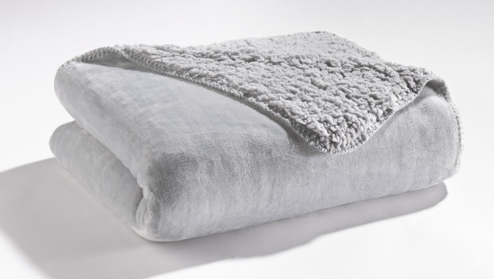 Cosima Home Tex Wohndecke 150x200cm VIVID B/L ca.150x200cm in Fb. Silber Cosima Home Tex Wohndecke 150x200cm VIVID B/L ca.150x200cm in Fb. Silber, Decke