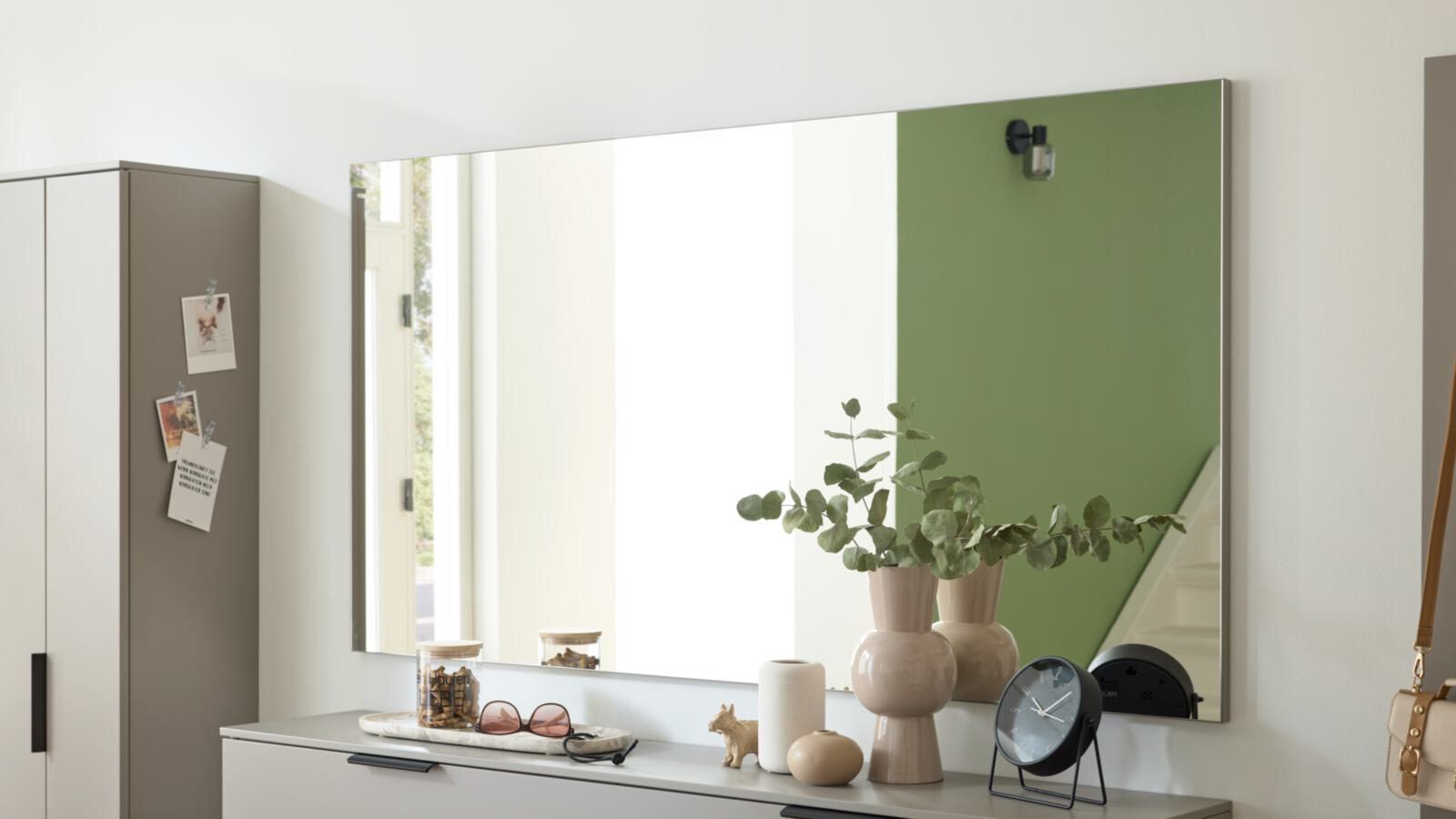 Spiegel in graubeige lack 18