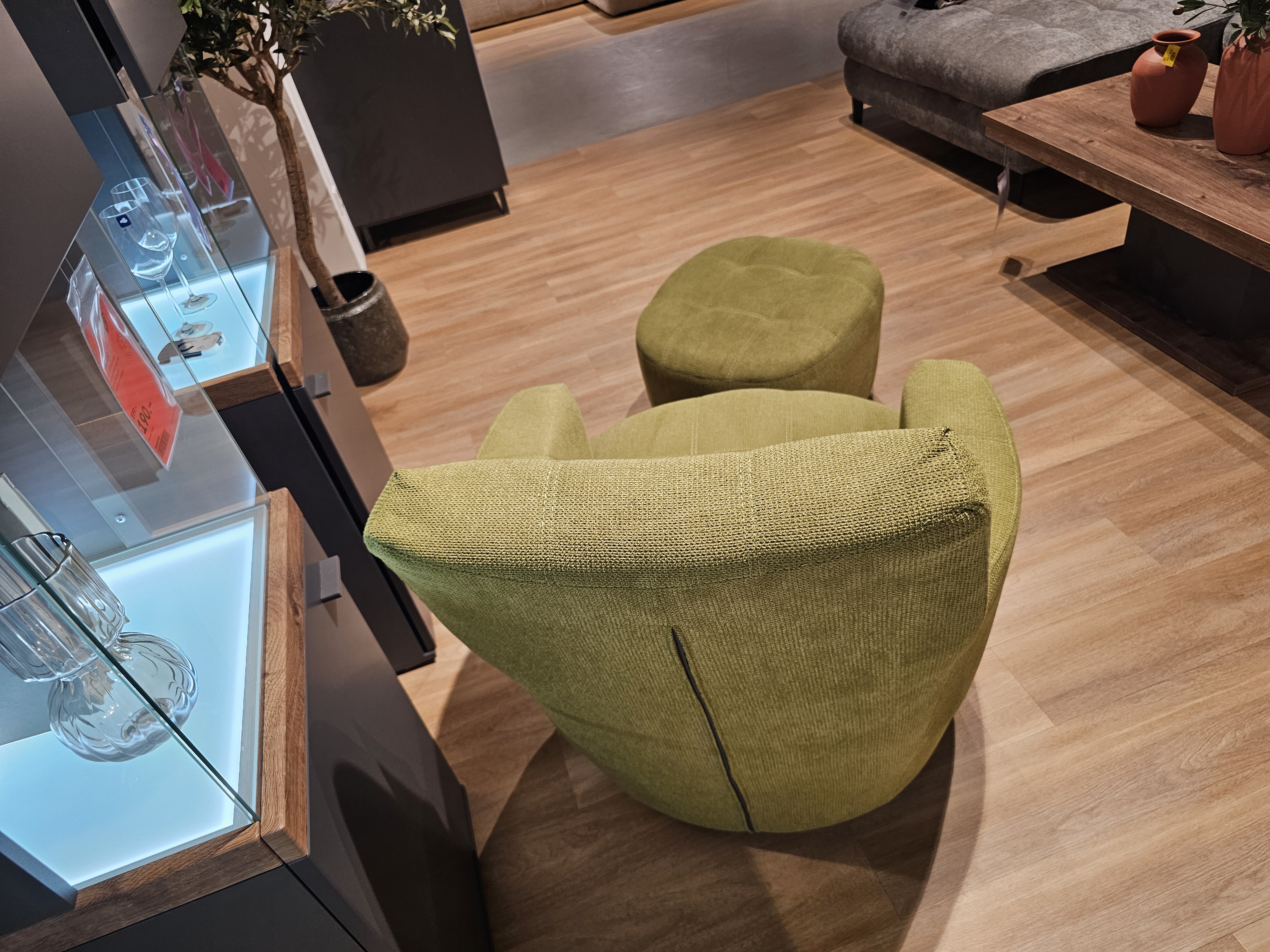 Sessel mit Hocker in , Sessel, Pouf, Grün, Stoffbezug, Wohnzimmer