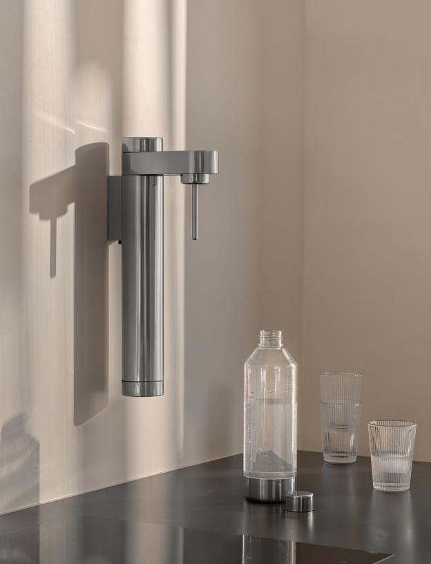 Stelton Wassersprudler BRUS in Farbe steel