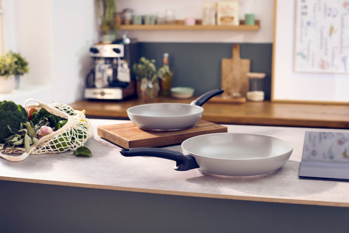 Fissler Pfanne 24cm CERATAL® EVO CLASSIC B/H/T ca. 25,5x7x44,5cm in Grau, Pfanne, Kochtopf, Antihaft, Induktionsgeeignet, Küchenzubehör