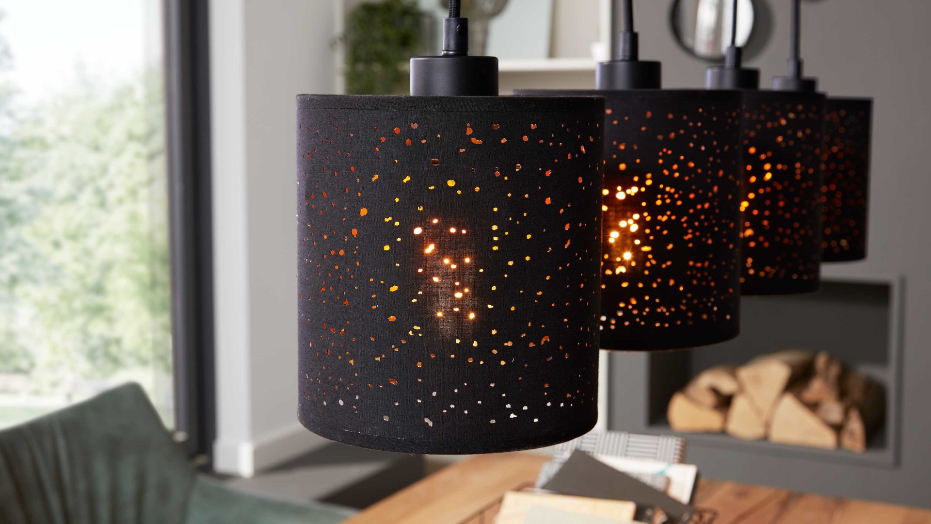 Interliving Hängeleuchte IL-9335 in Metall schwarz matt