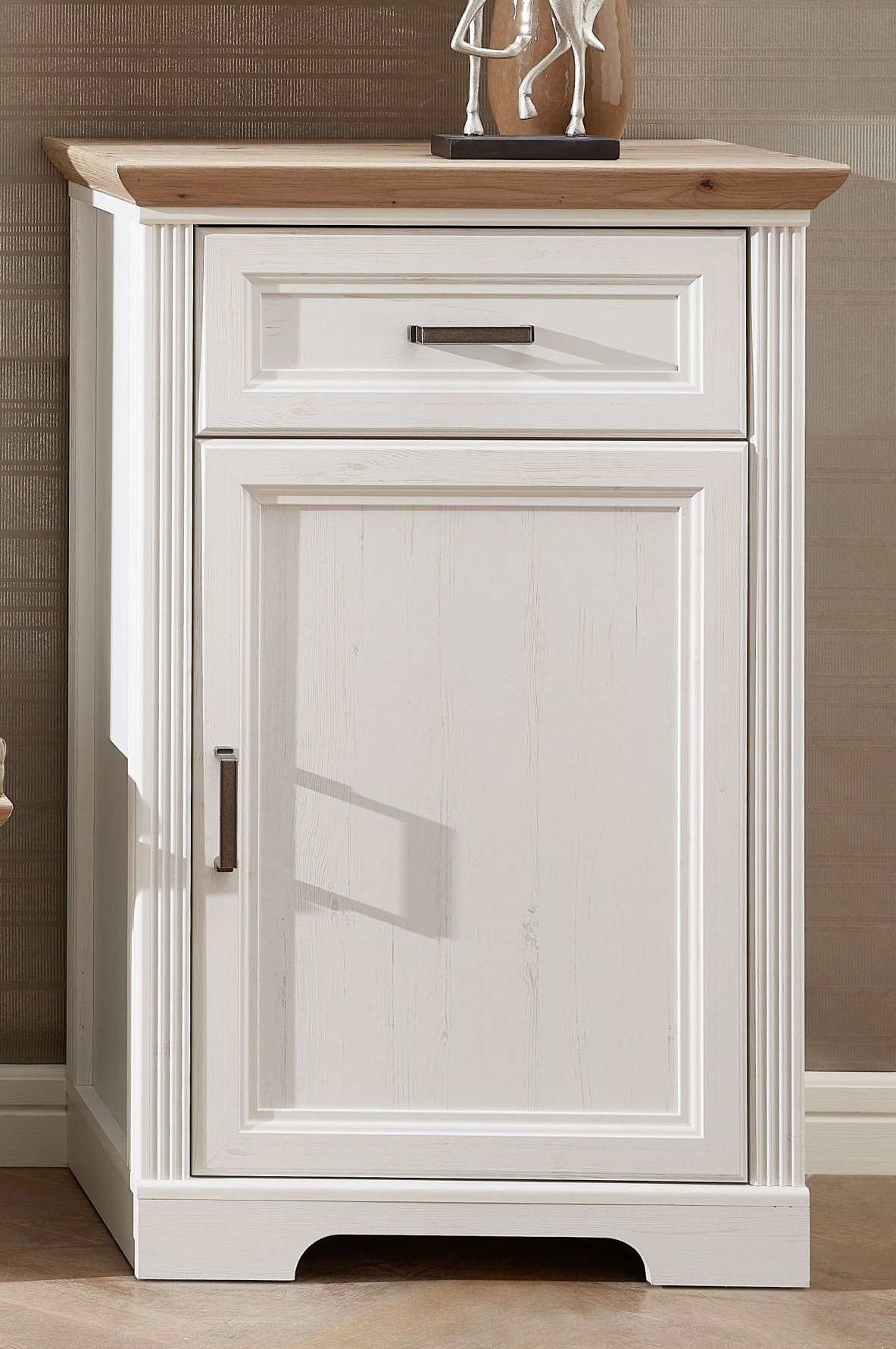 Schuhschrank B/H/T ca. 65/102/41 cm in Weiß Innostyle Schuhschrank Jasmin mit Front: Pinie hell MDF