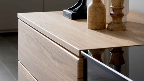 Interliving Wohnkombination IL 2031 in Farbe Dekor/Front Risseiche/grau matt, Schublade, Mobiliar, Anrichte, Kabinett, Holz