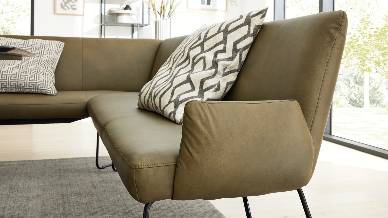 Interliving Eckbank IL 5504 ca. 250x180cm in Leder EVI oliv grün