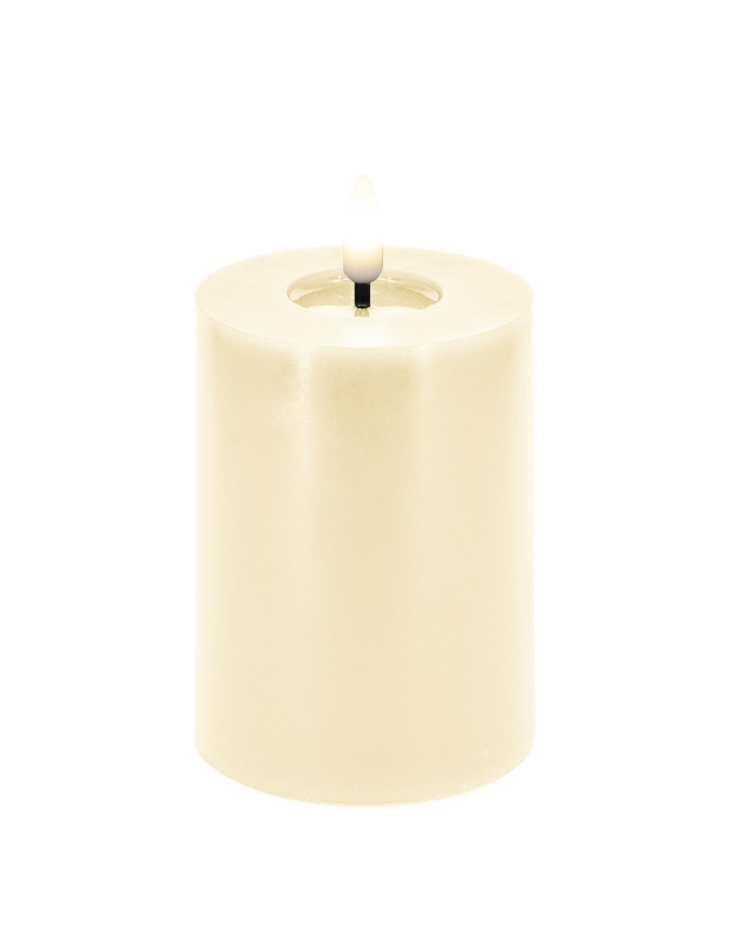 L.C. Wholesaler LED Stumpkerze Echtwachs LED STUMPENKERZE in Höhe: ca. 10cm winter creme