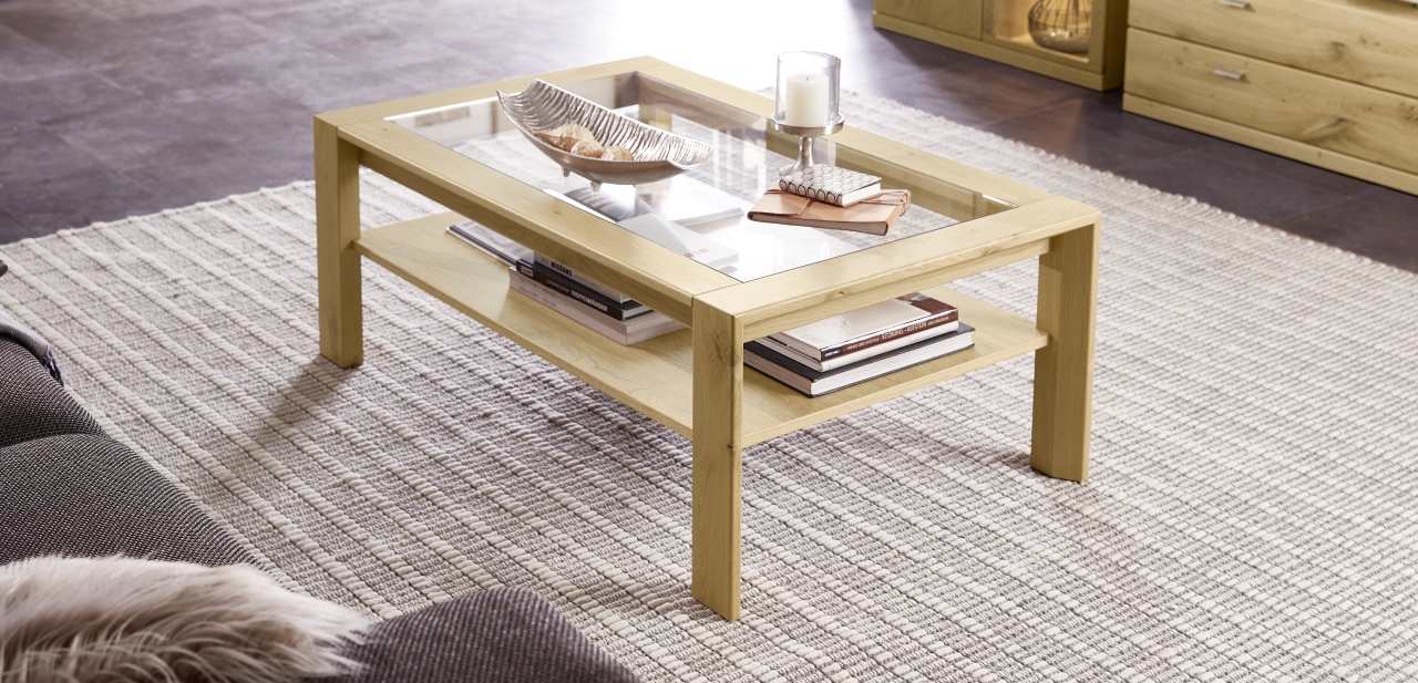 RMW Couchtisch Verona, ca. 118 x 45 x 73 cm mit Klarglasplatte und Gestell in Asteiche RMW Couchtisch Verona, ca. 118 x 45 x 73 cm mit Klarglasplatte und Gestell in Asteiche