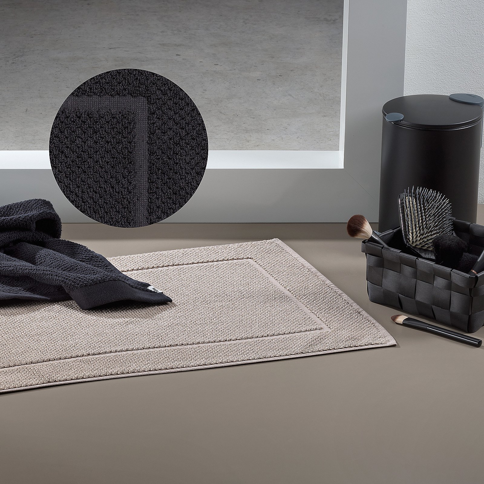 Kela BADVORLEGER LAVINIA in Farbe Schwarz, mat, rug, bathroom, gray, towel