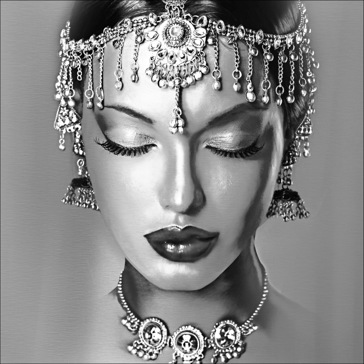 ProArt Alu-Art 98x98cm Woman With Jewelery
