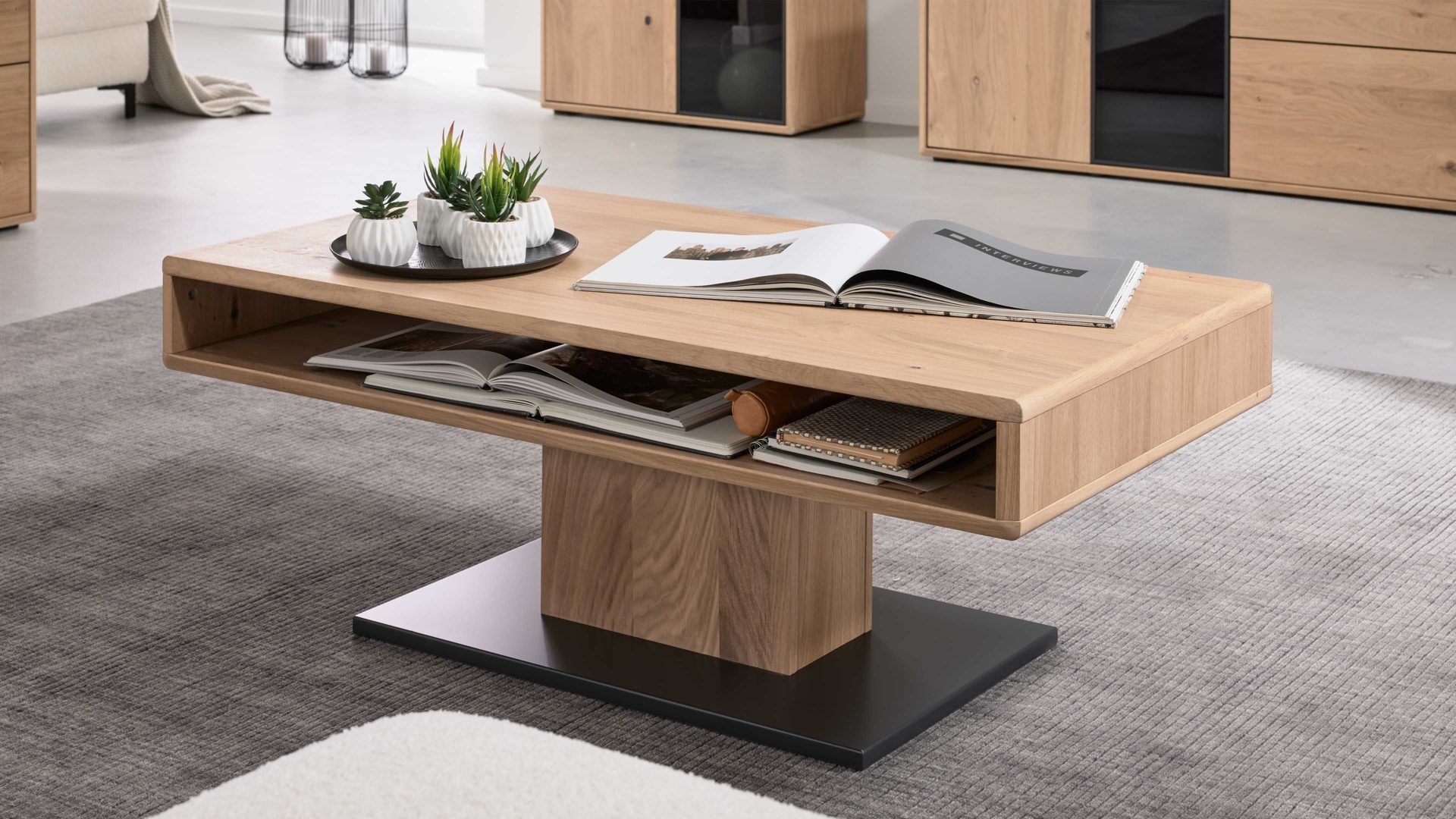 Interliving Couchtisch ca. 115x65cm in Eiche furniert Interliving Couchtisch ca. 115x65cm in Eiche furniert