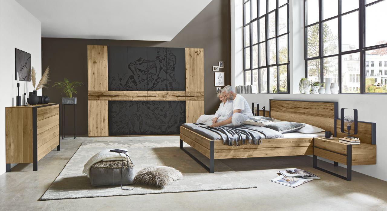 Thielemeyer Schlafzimmer Steel aus massiver Wildeiche Thielemeyer Schlafzimmer Steel aus massiver Wildeiche