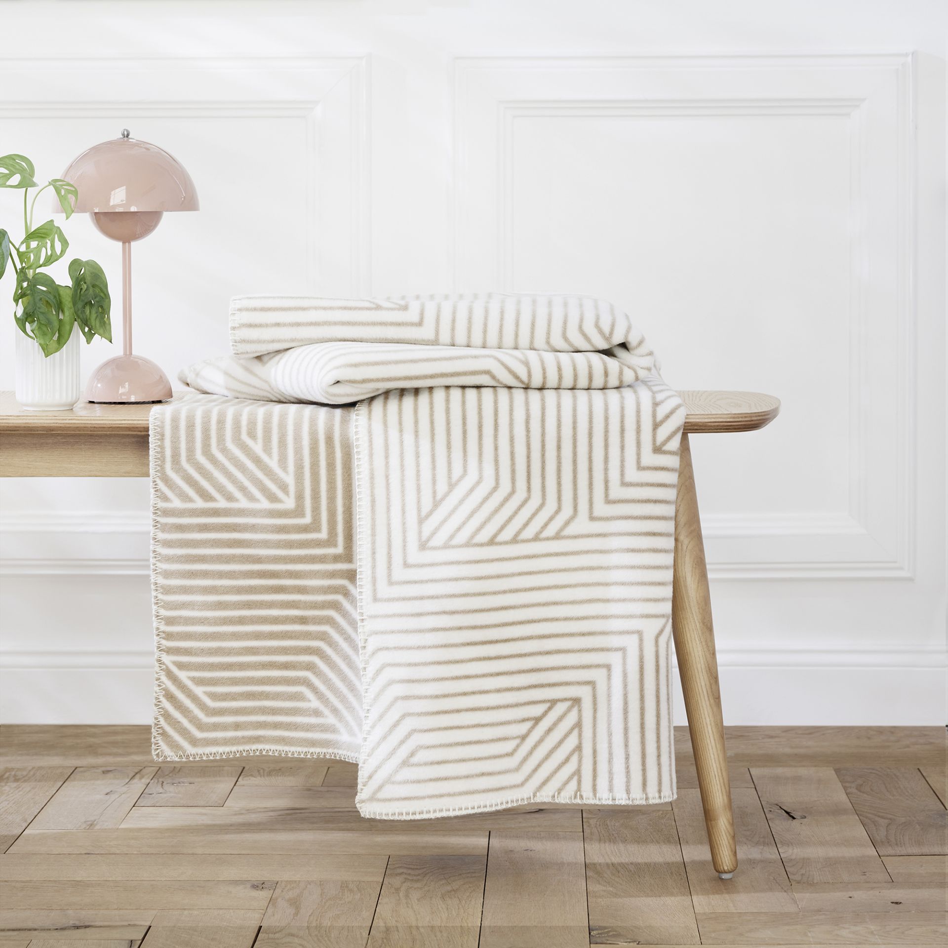Ibena Jacquard Decke Verona VERONA ca. 150 x 200 cm in beige, ca.150x200cm