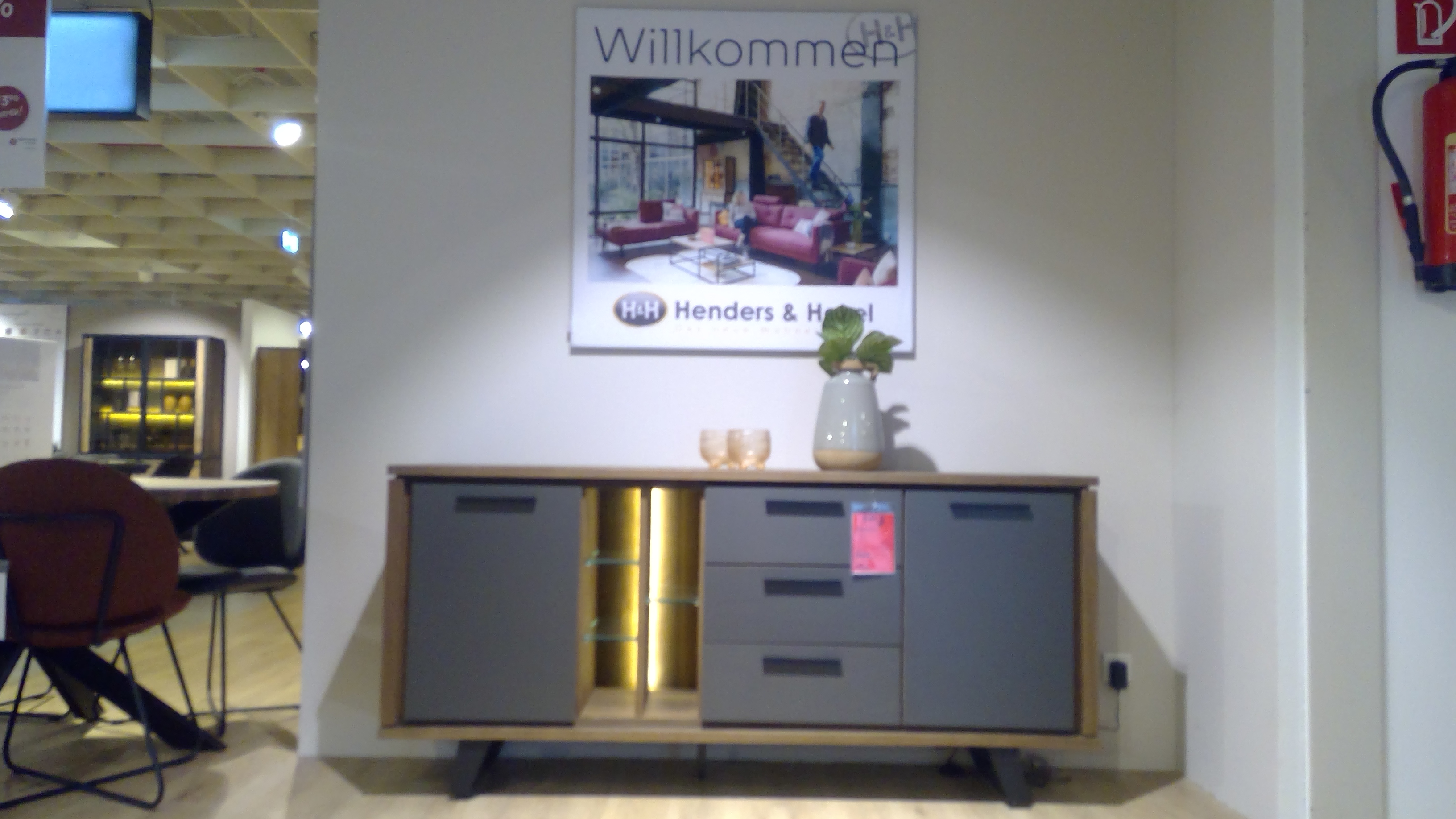 Henders & Hazel Sideboard Cubo in Burned Eiche furniert,/Front Melamin grau Henders & Hazel Sideboard Cubo in Burned Eiche furniert,/Front Melamin grau
