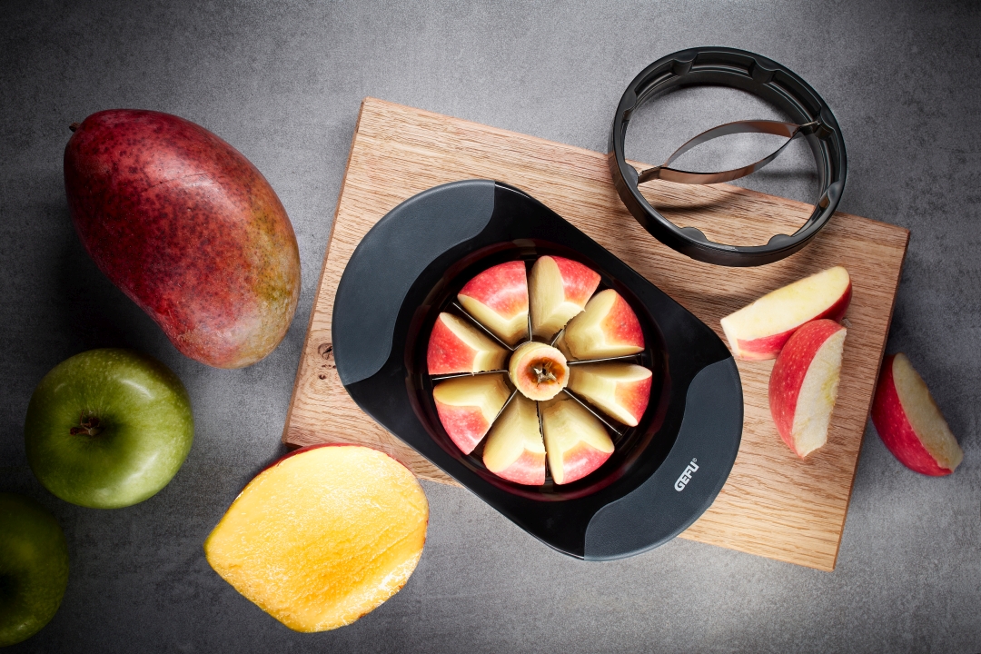 GEFU Apfel- und Mangoteiler SWITCHY in Farbe schwarz