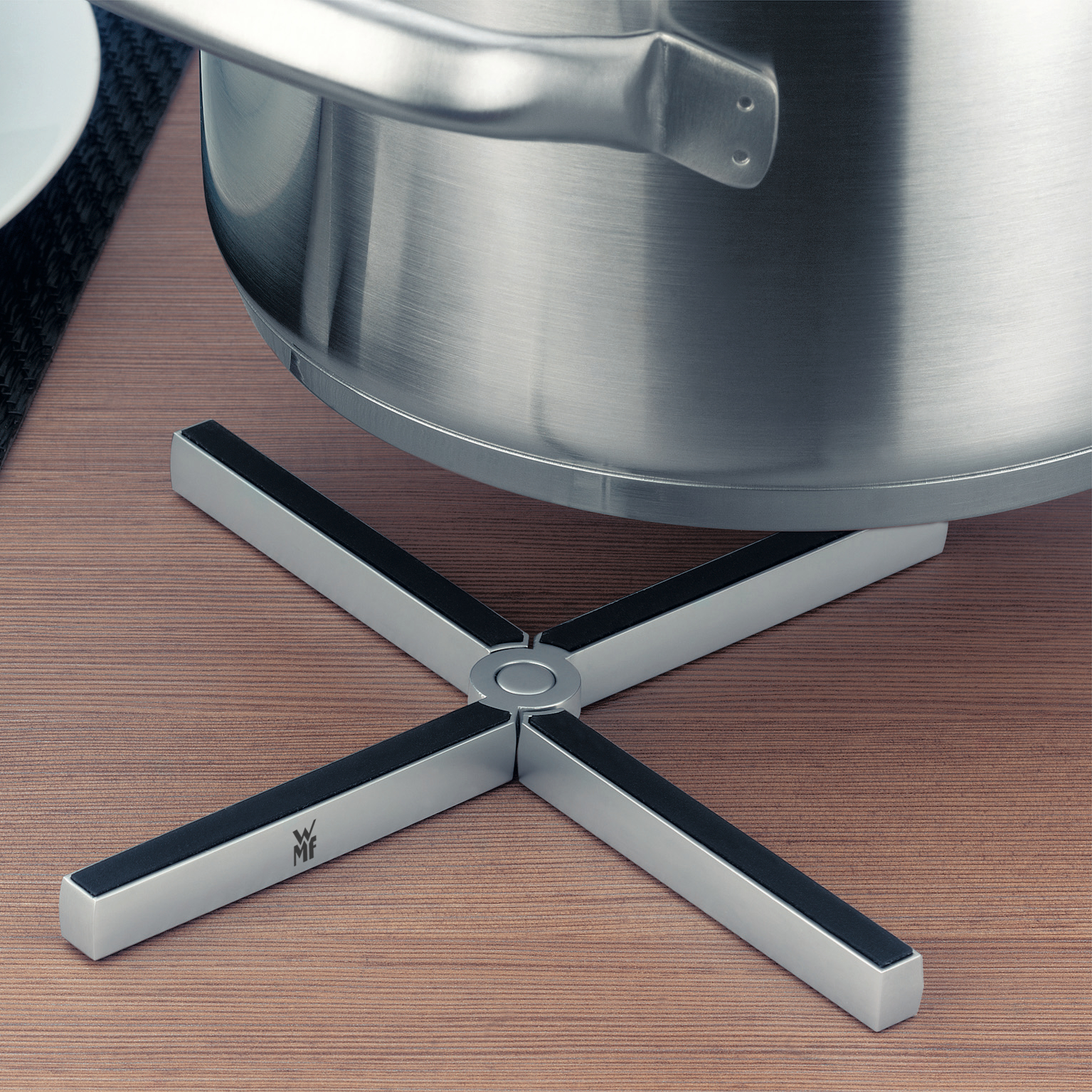 WMF Mister X Topfuntersetzer, 4 cm in Edelstahl matt