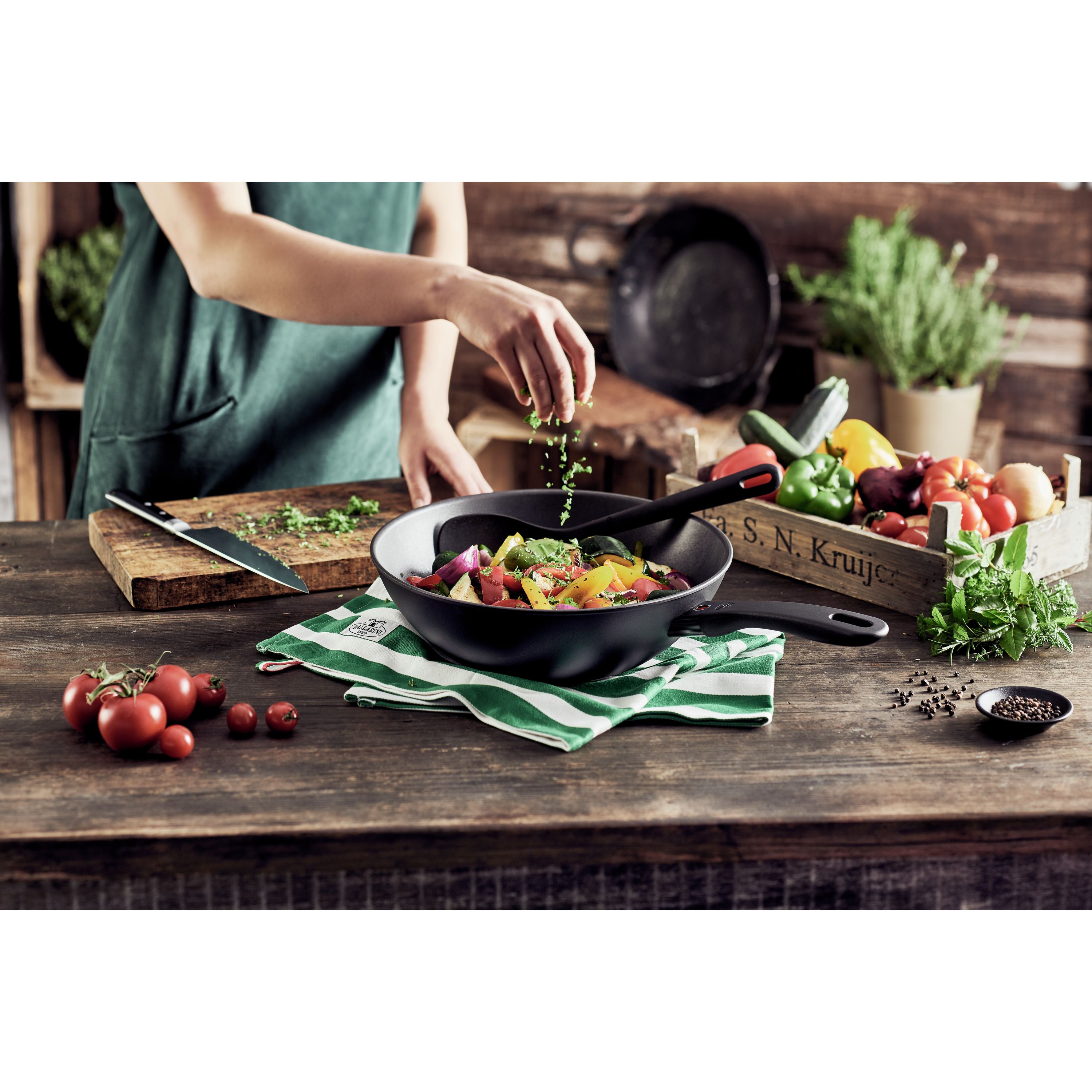 Ballarini Wok 30cm AVOLA in Farbe Schwarz Ballarini Wok 30cm AVOLA in Farbe Schwarz