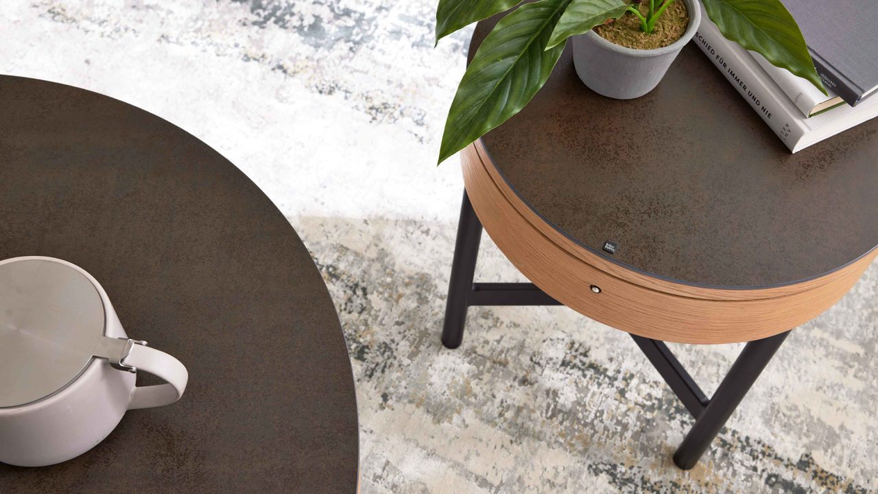 Interliving Beistelltisch INTERLIVING 6216 in Grau Interliving Beistelltisch IL 6216 Ø ca. 85cm in Keramik Titan/Korpus MDF Eiche