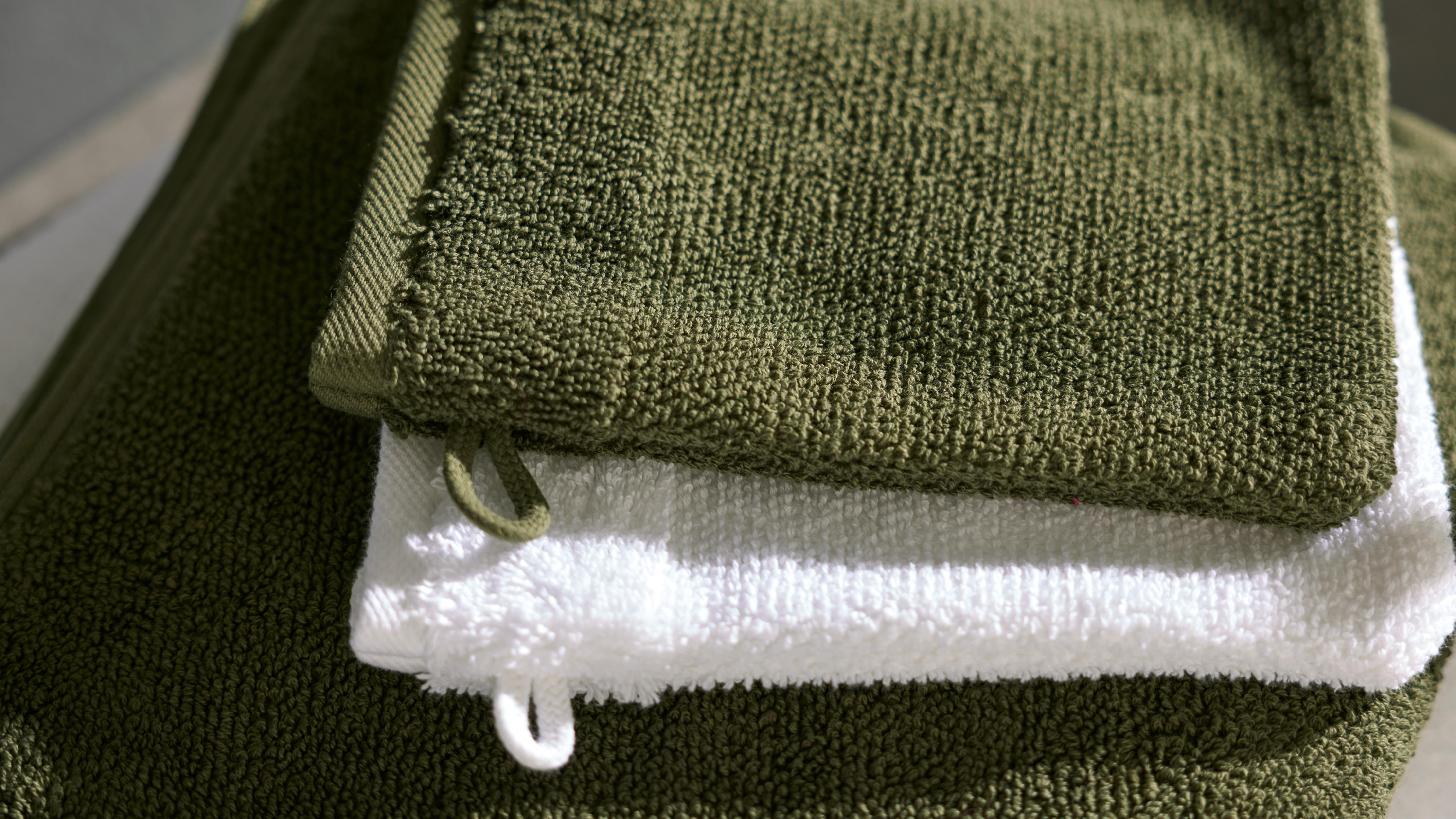 Interliving Handtuch IL-9108 ca. 110x60cm in Farbe Olive Interliving Handtuch IL-9108 ca. 110x60cm in Farbe Olive