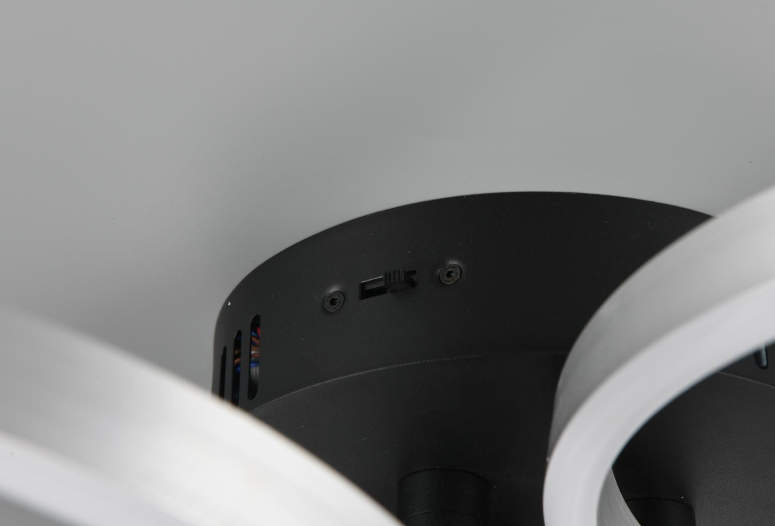 LED-Deckenleuchte in Metall schwarz/alu