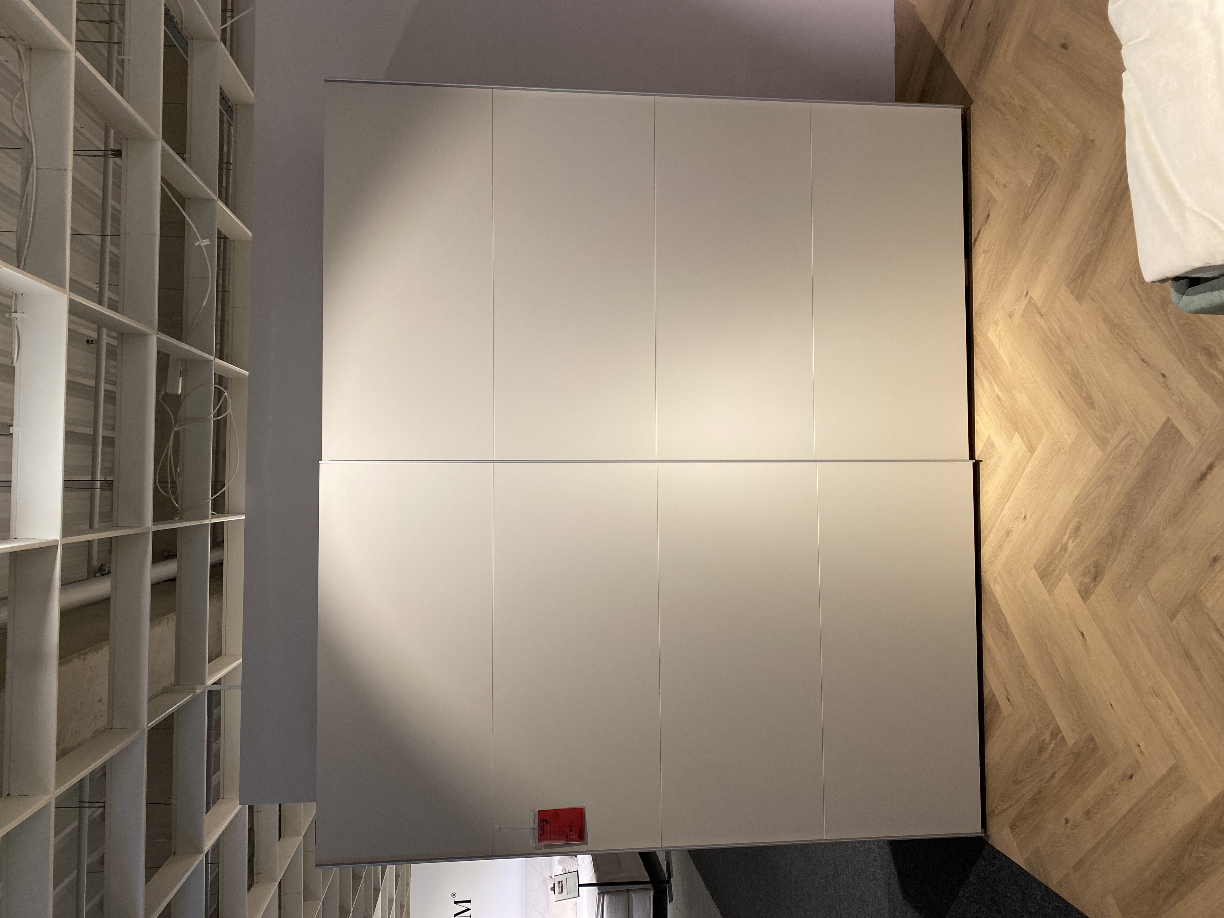 Schwebetürenschrank  in Farbe , Schrank, weißer Schrank, Schrankkasten, minimalistisch, Fronten glatt