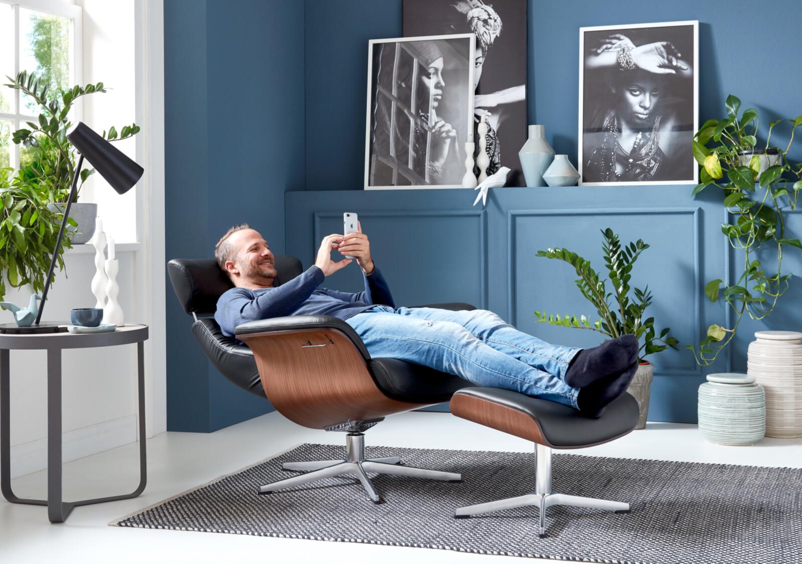 Conform Relaxsessel mit Hocker TIMEOUT in Leder 2514-89 Fantasy black, Moebel, Pflanze, Person, Stuhl