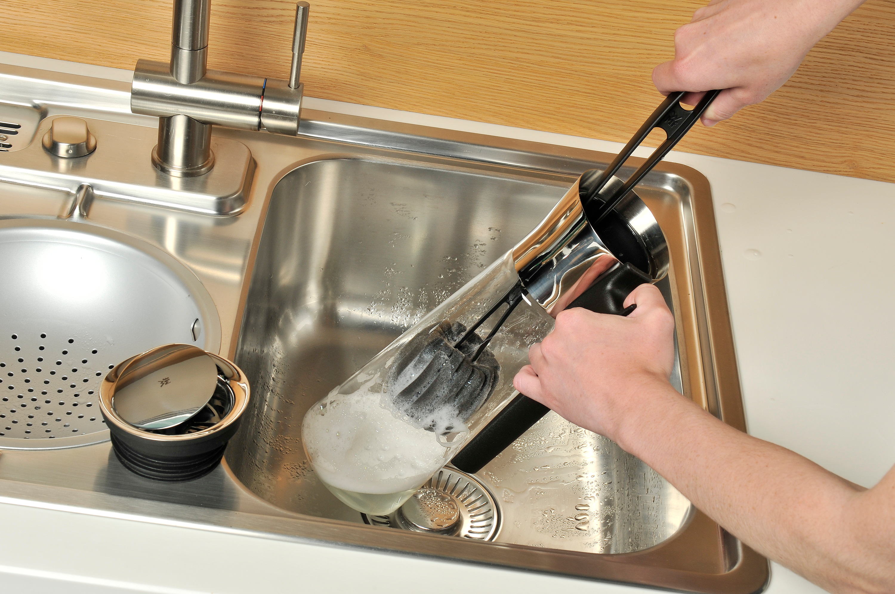 WMF Basic Reinigungsbürste in schwarz