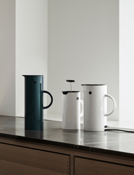Stelton Isolierkanne EM77 1 Liter in Farbe black Stelton Isolierkanne EM77 1 Liter in Farbe black