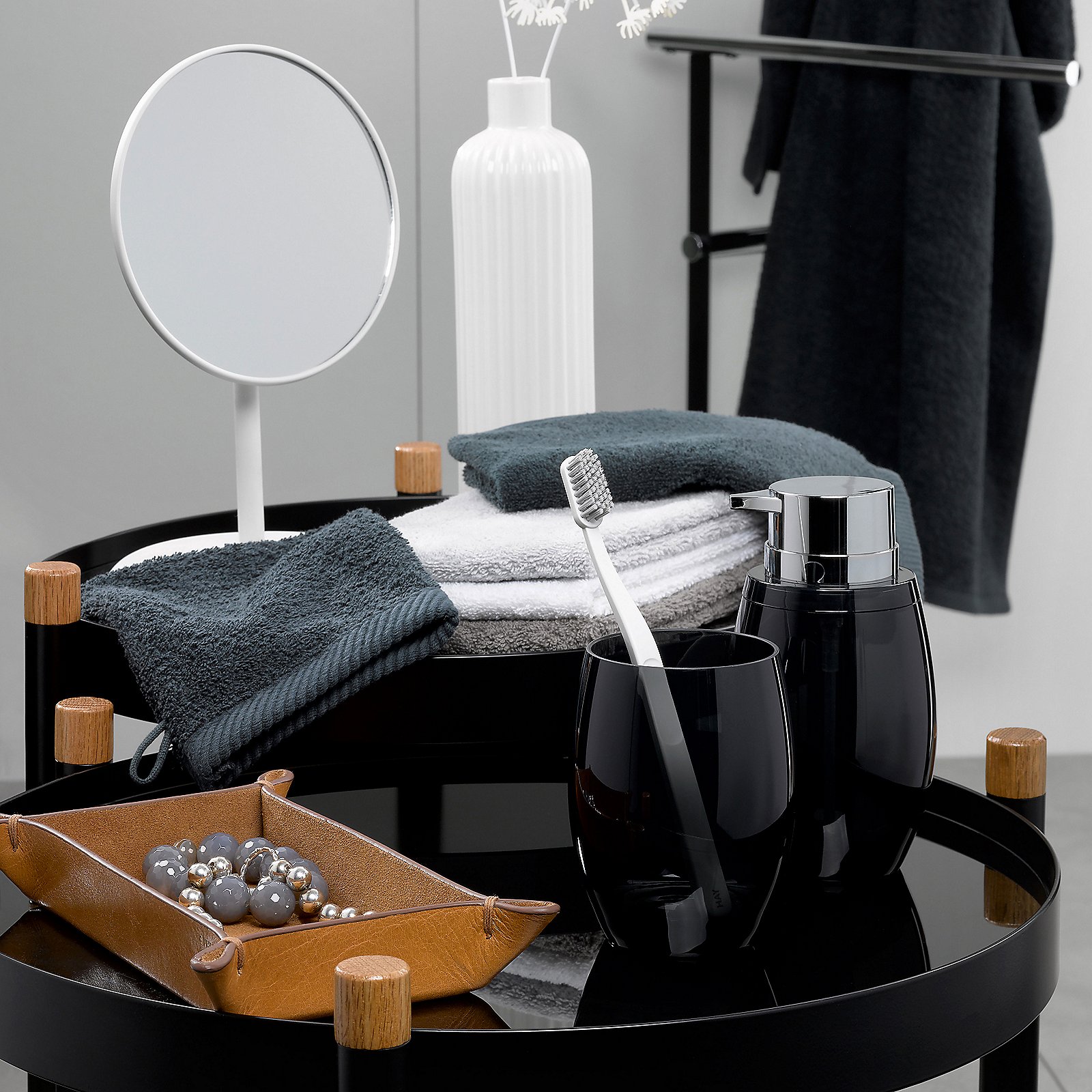 Kela Waschhandschuh LADESSA in Farbe Silbergrau, Bad-Set, Makeup-Station, M Finishing, Deko-Table, Wasch-/Pflegeartikel