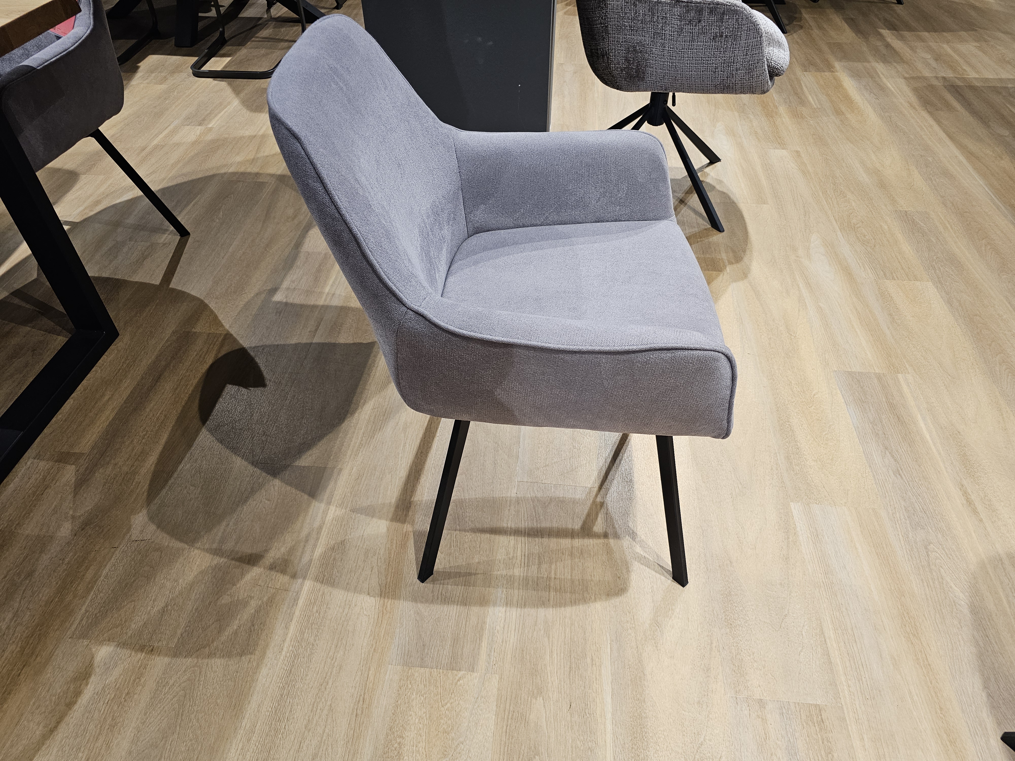 Stuhl, Stoff Towel grey, Beine Metall schwarz, 90 Grad drehbar, BHT ca. 61x84x63cm, Sessel, Grau, Stoff, Sessel mit Beinen, vierbeiniger Stuhl