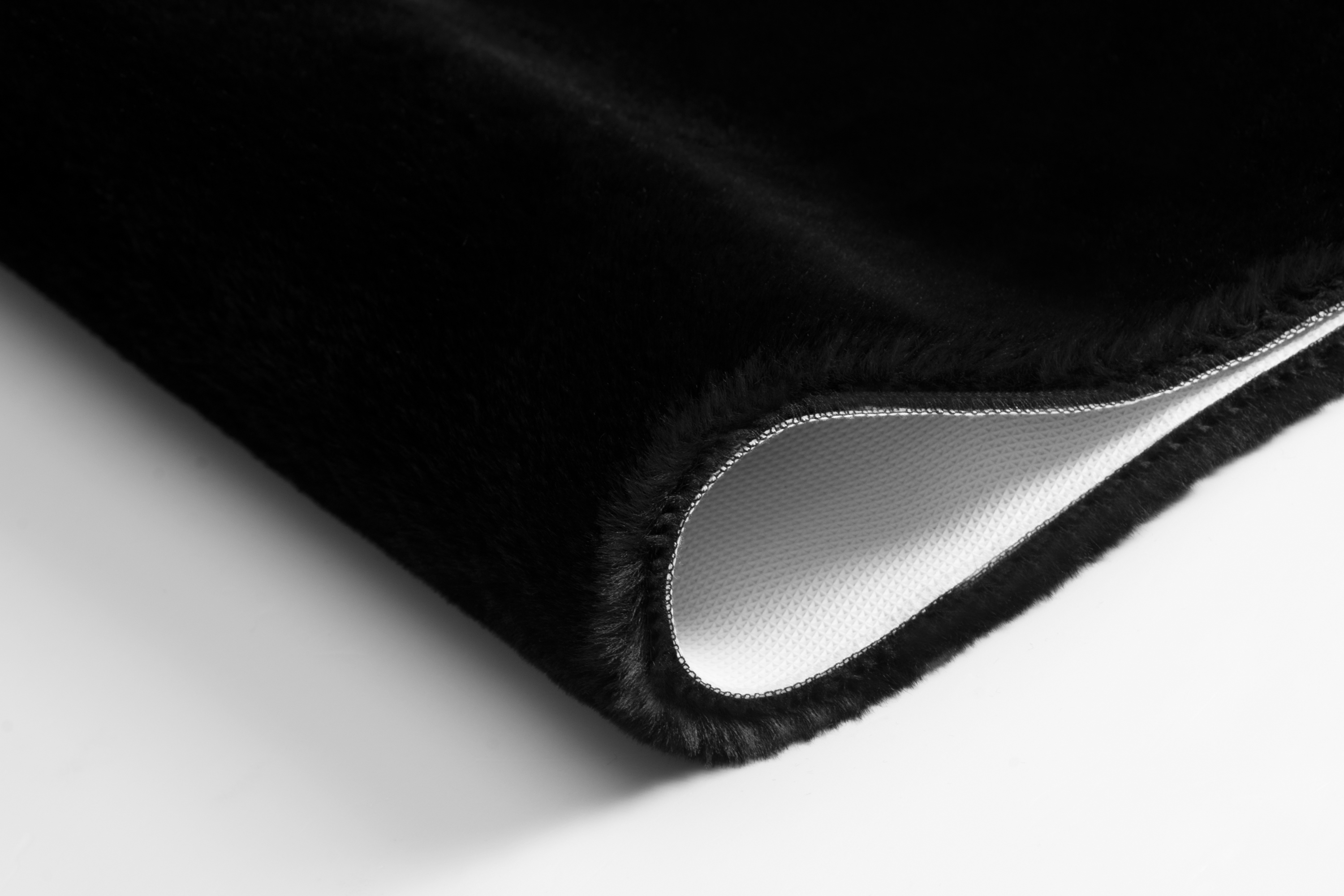 Kleine Wolke Badteppich CONY ca. 70x120cm in Farbe Schwarz, Fell, Leder/Plüsch, Schal, Samt, Schwarz