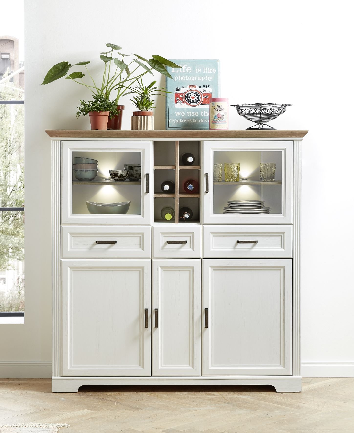 Innostyle Highboard Jasmin in Pinie hell/Artisan Eiche, 143 x 150 cm