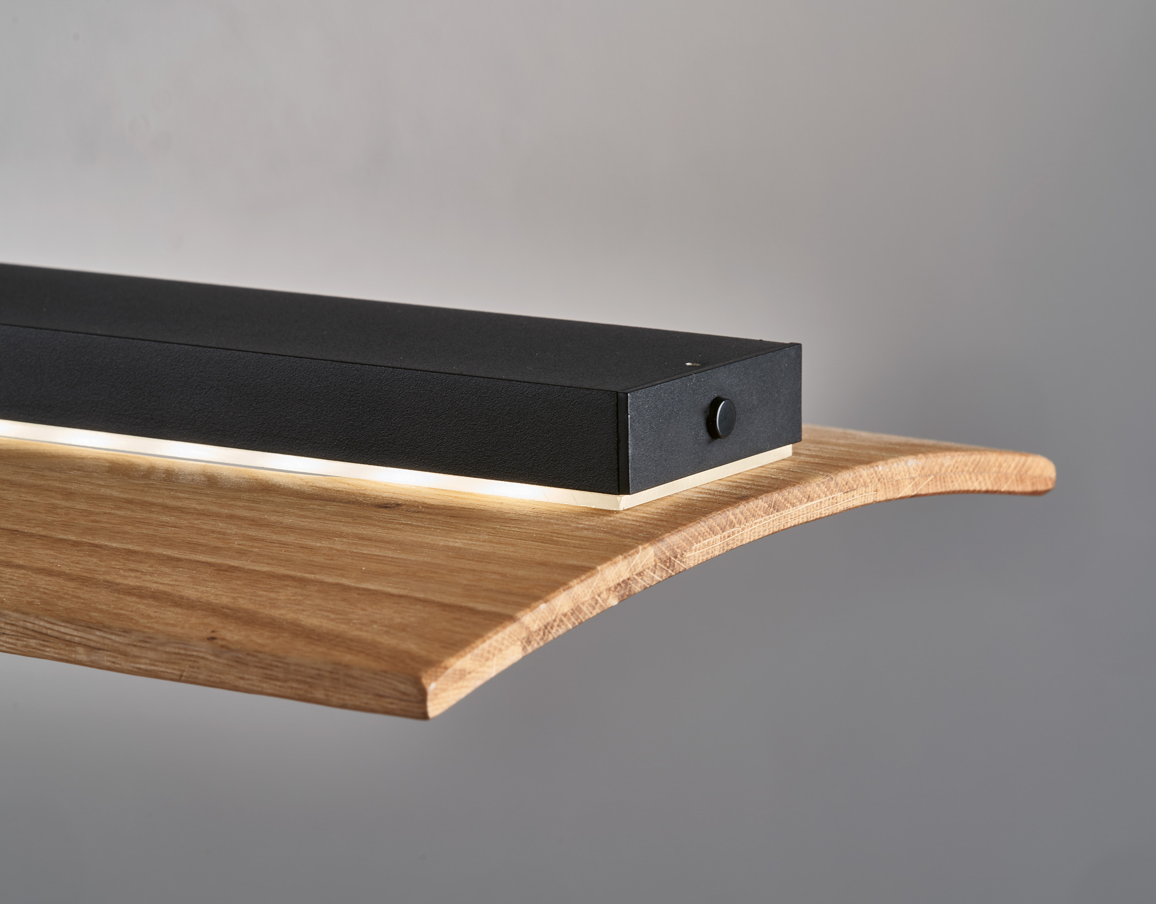 Fischer & Honsel LED-Pendelleuchte SHINE-WOOD in Metall sandschwarz/Holz Eiche natur geölt