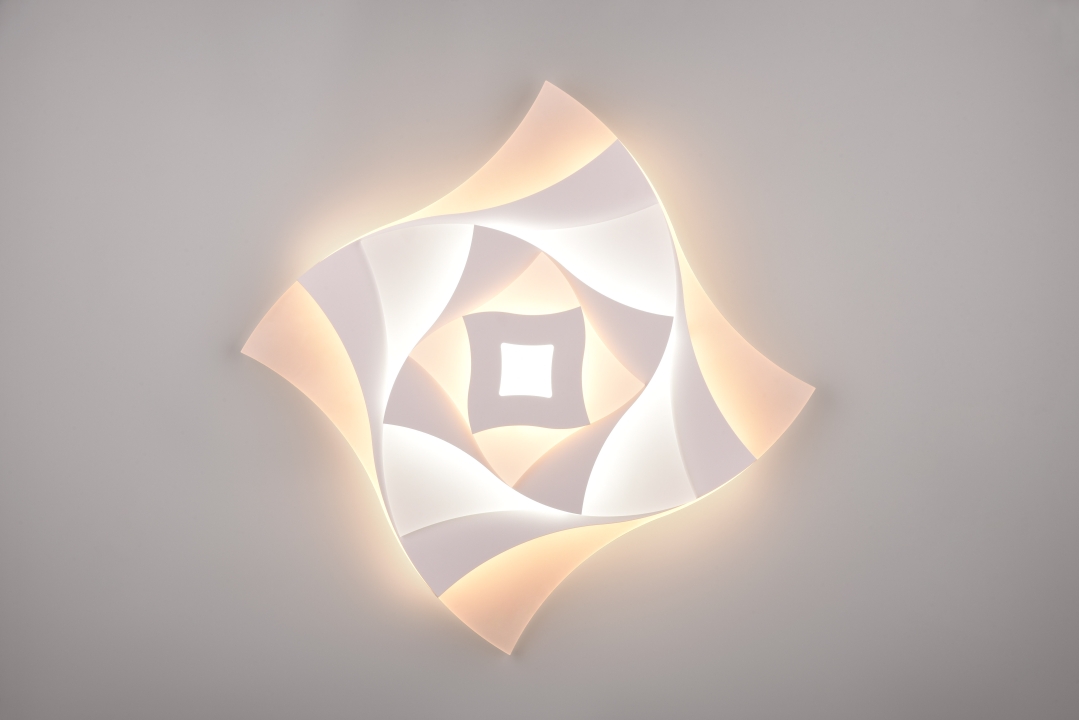 Trio LED-Deckenleuchte AKITA 1-flammig in Farbe weiß matt, Kunststoff weiß Trio LED-Deckenleuchte AKITA 1-flammig in Farbe weiß matt, Kunststoff weiß
