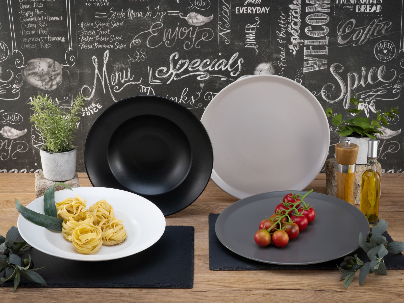 CreaTable Pastateller Manhattan Ø ca. 27cm in Farbe schwarz CreaTable Pastateller Manhattan Ø ca. 27cm in Farbe schwarz