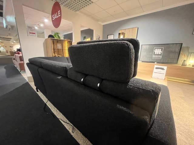 Musterring Polsterecke MR 385 ca. 210 x 230 cm in Stoff Loop black Musterring Polsterecke MR 385 ca. 210 x 230 cm in Stoff Loop black , Couch, Mobiliar, Drinnen, Lounge, Gemälde