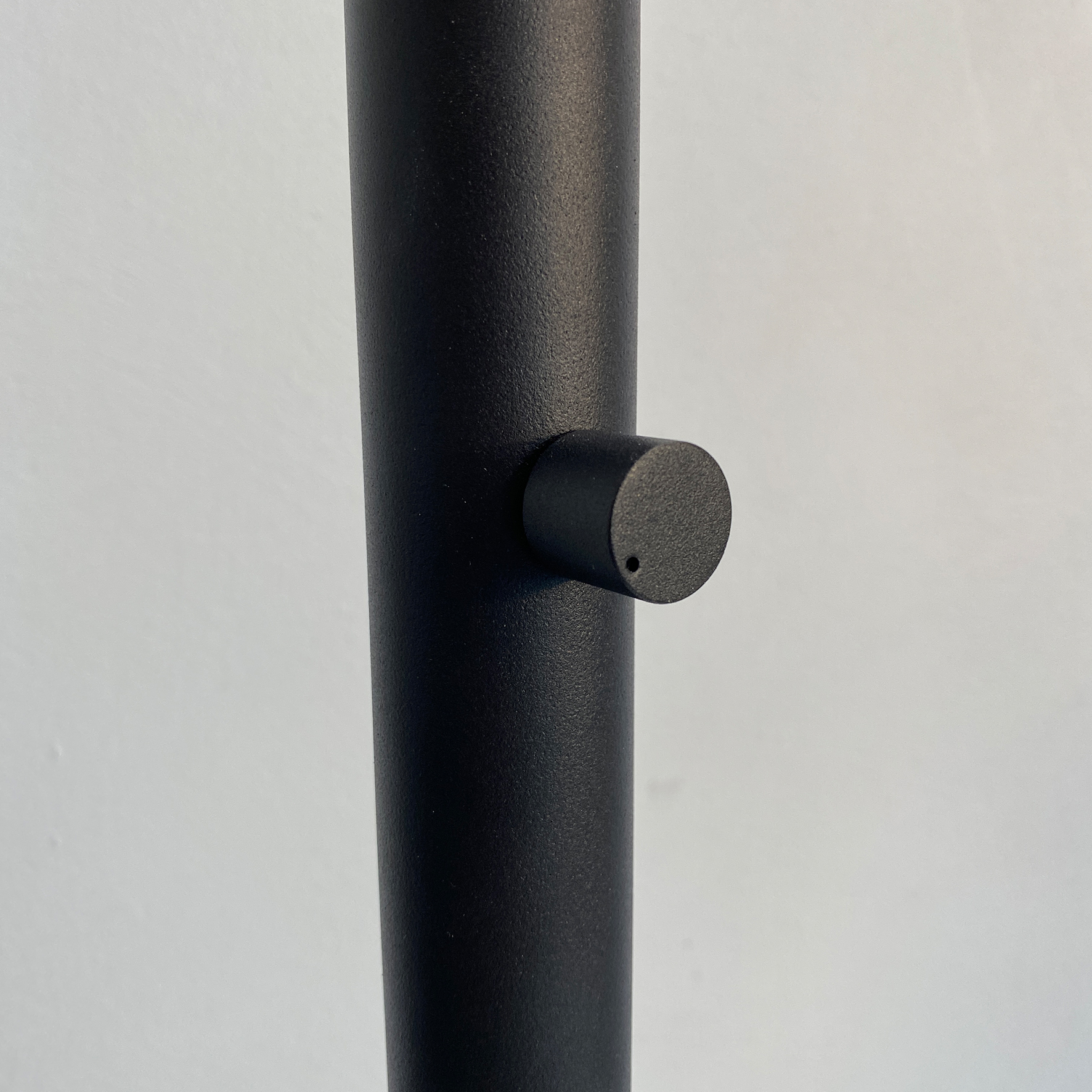 Fischer & Honsel Stehleuchte SHADE in Metall sandschwarz/Stoff sandfarbig Leinen innen PVC weiß
