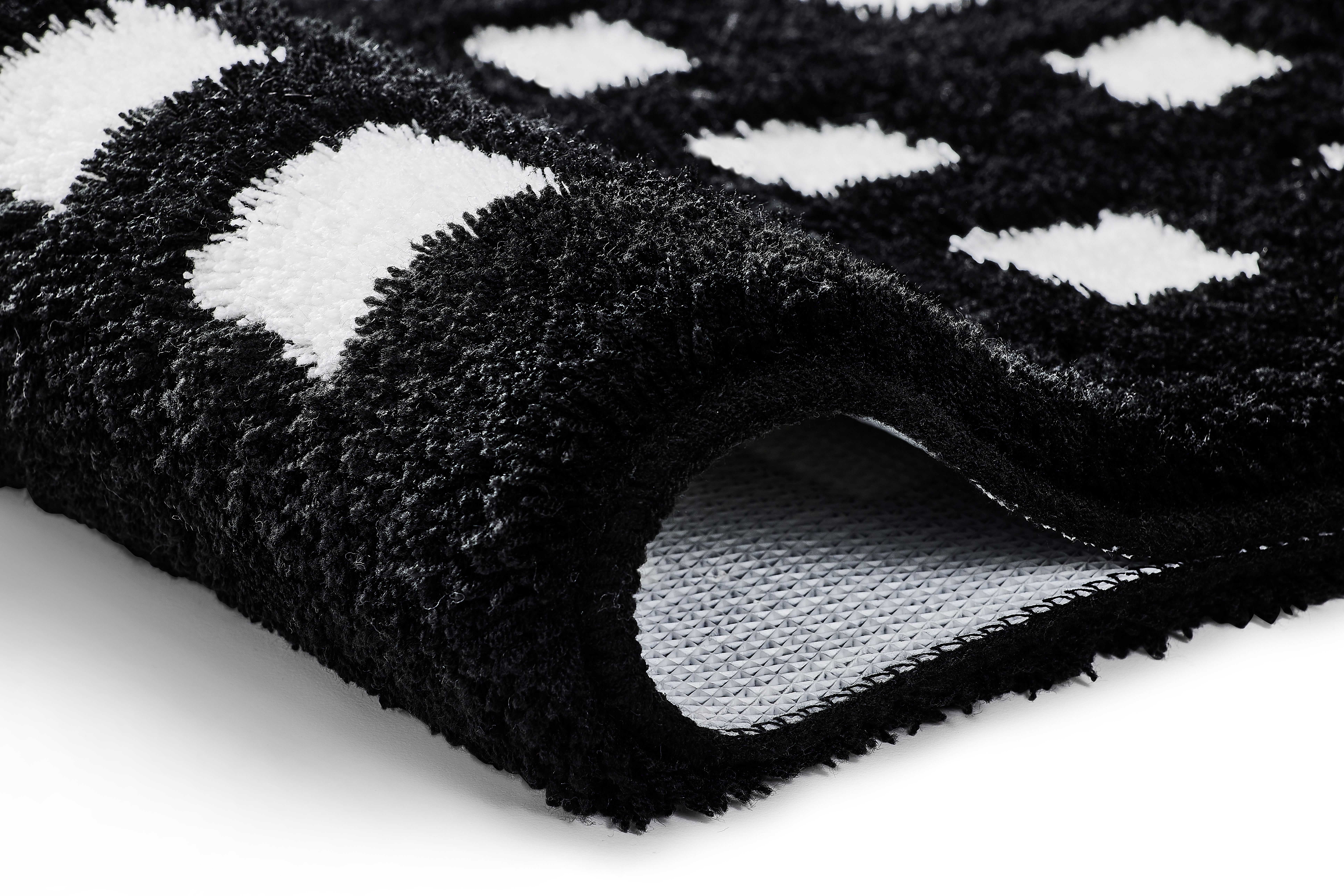 Kleine Wolke Badteppich BOXES ca. 70x120cm in Farbe Schwarz/Weiß