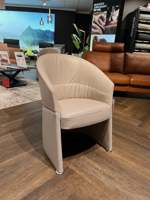 Erpo Sessel ERPO CLASSICS CL128 ca. B600 H820 T640 cm in Leder pearl 190.210 PG:G Erpo Sessel ERPO CLASSICS CL128 ca. B600 H820 T640 cm in Leder pearl 190.210 PG:G, Moebel, Stuhl, Couch, Lampe, Person