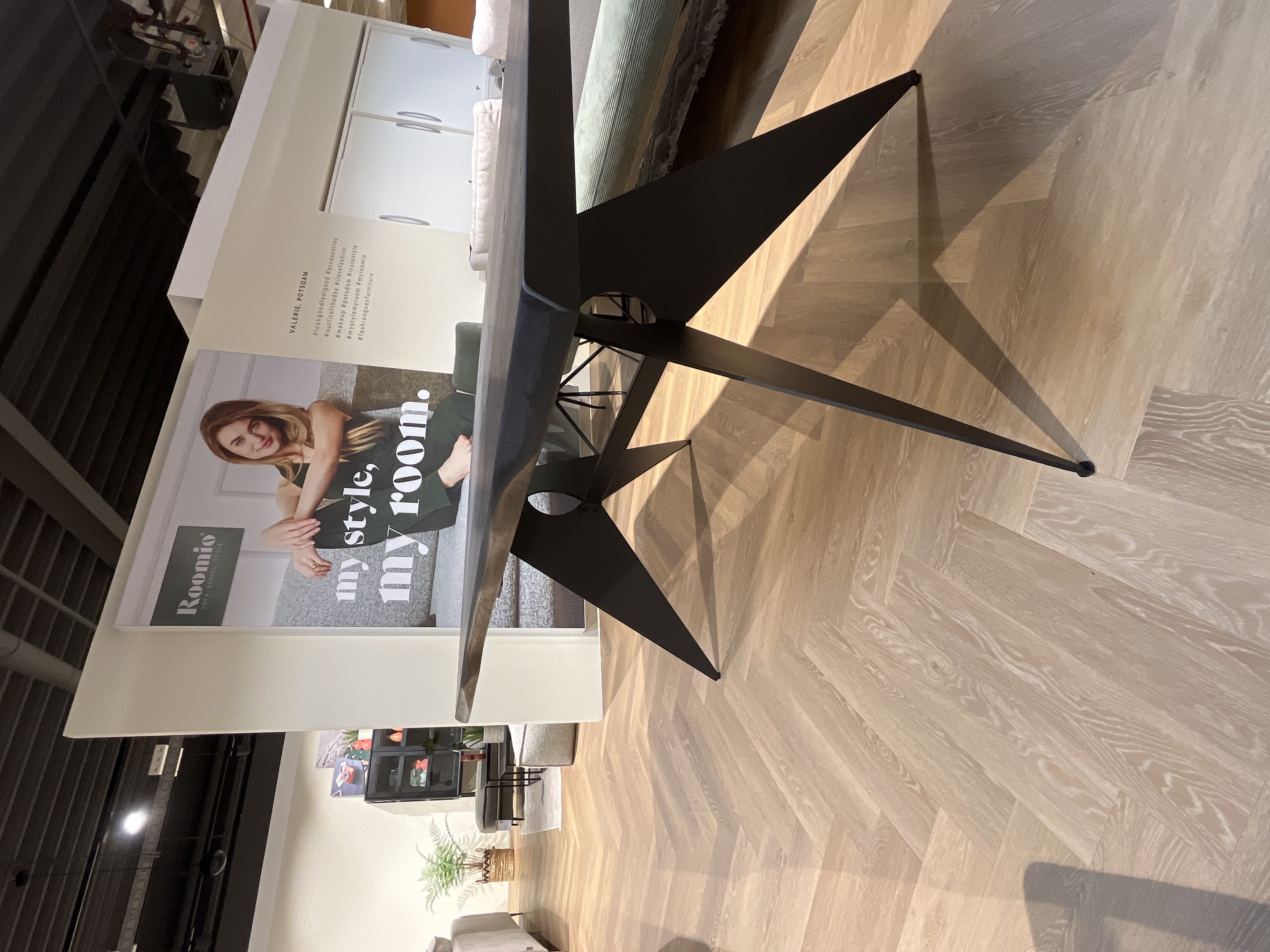 Interliving Esstisch IL 5116 in Interliving Esstisch IL 5116 in , Esstisch, Holztisch, schwarz, Metallgestell, modern