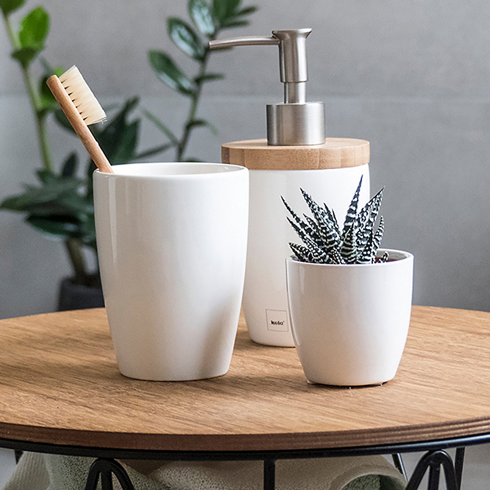 Kela Becher NATURA in weiß Kela Becher NATURA in weiß, Pinsel, Gerät, Werkzeug, Zahnbürste, Tasse